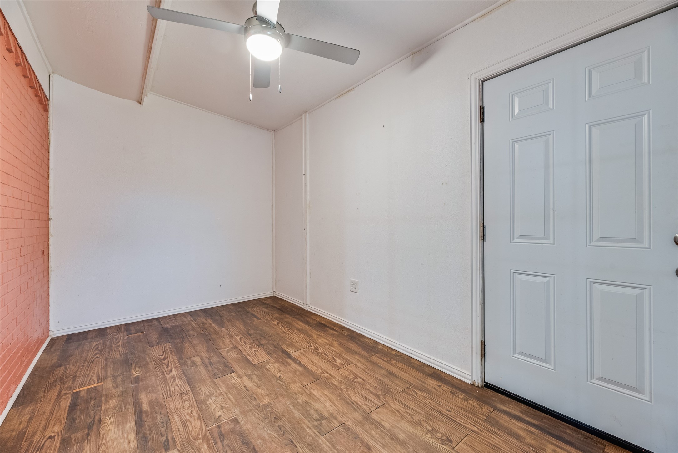 2211 Cardinal Lane Garland TX 75042