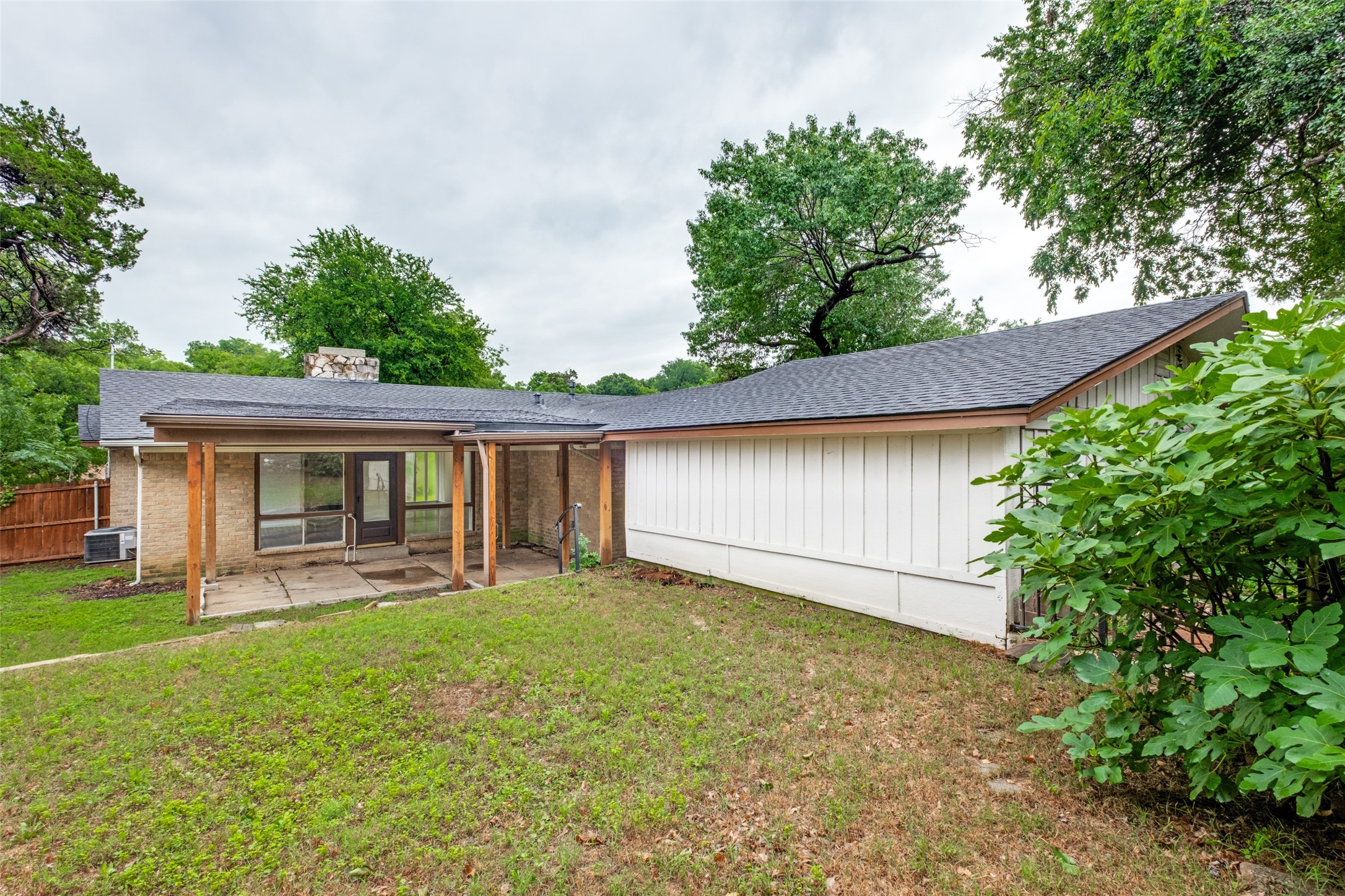 4315 Woodstock Drive Dallas TX 75232