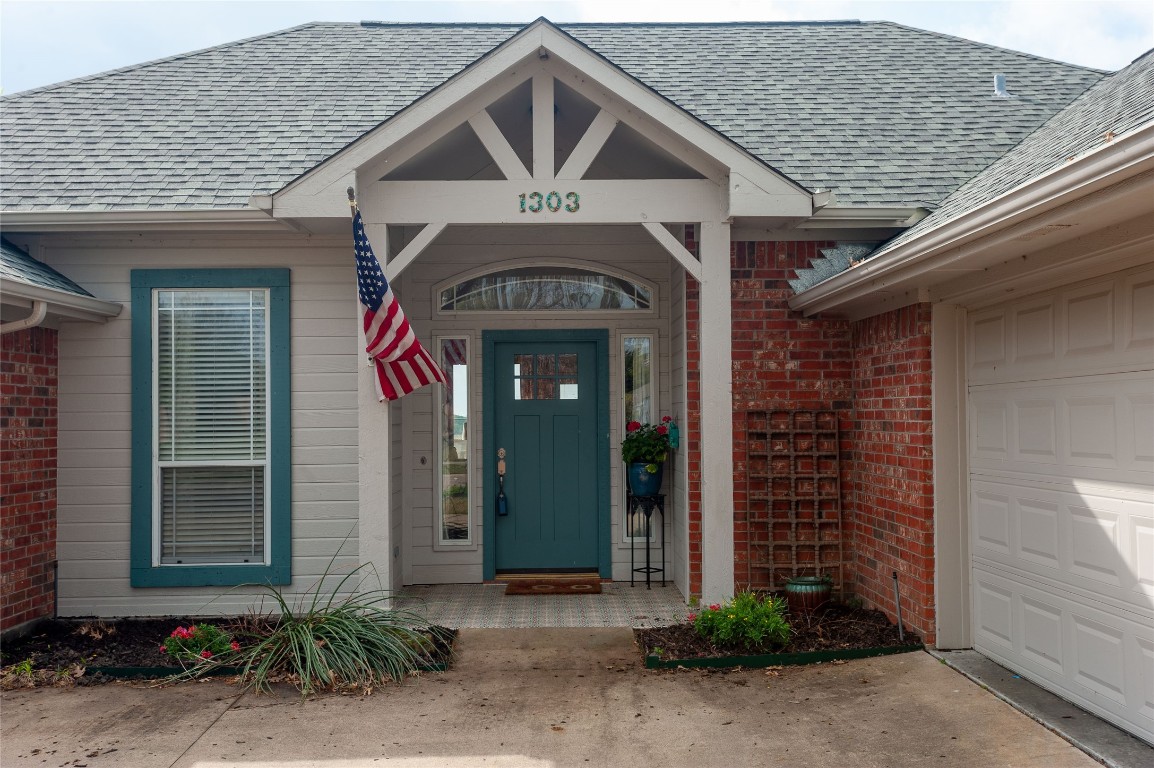 1303 Louise Lane Ennis TX 75119