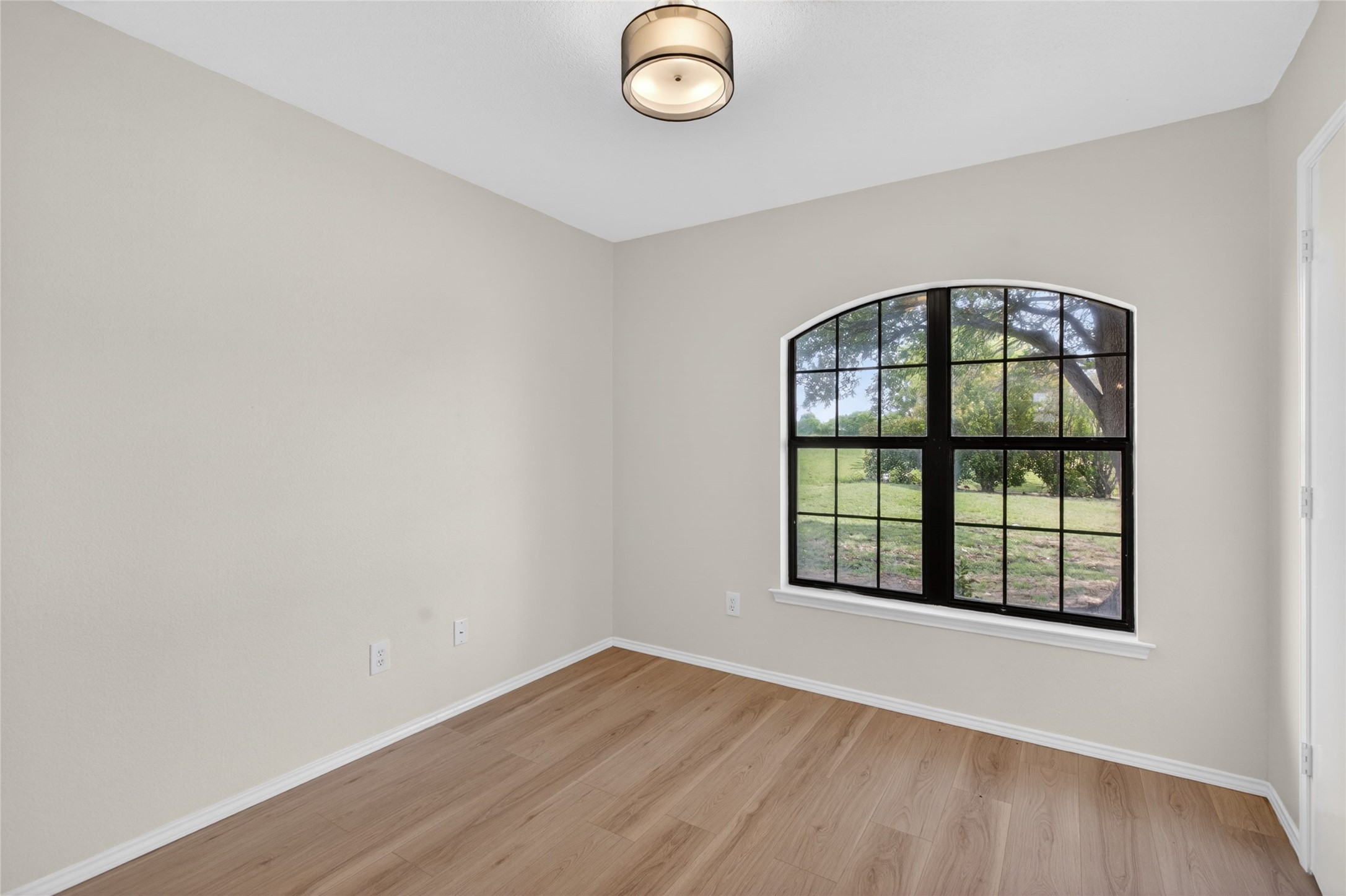 509 Brookside Court Burleson TX 76028