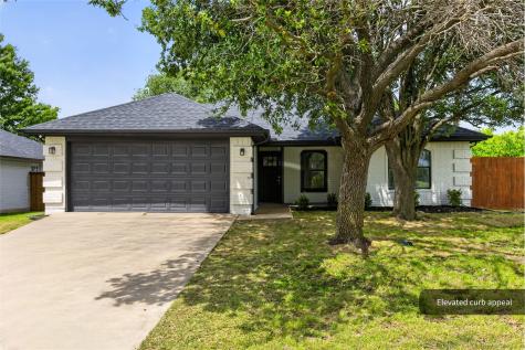 509 Brookside Court Burleson TX 76028