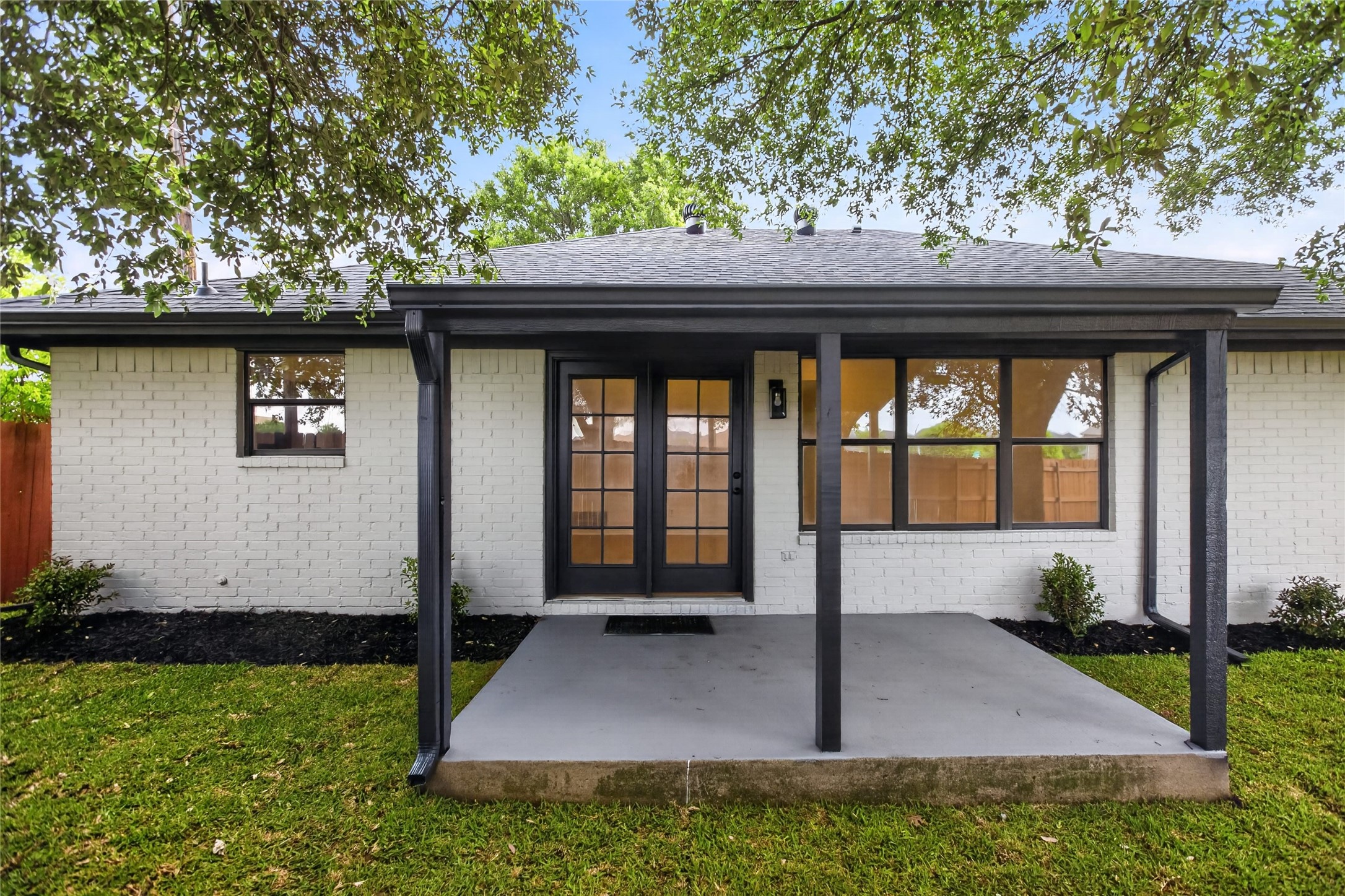 509 Brookside Court Burleson TX 76028