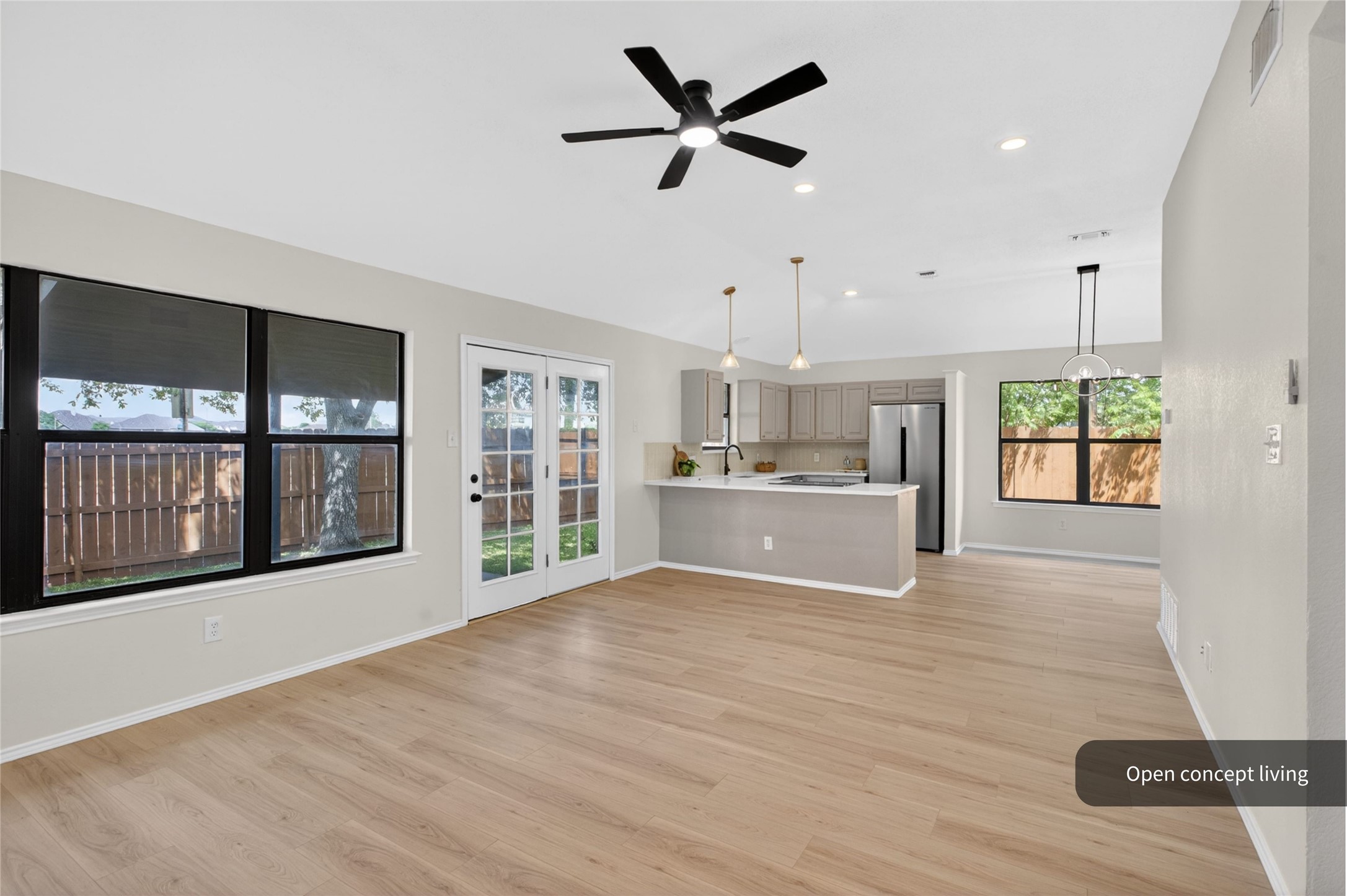 509 Brookside Court Burleson TX 76028