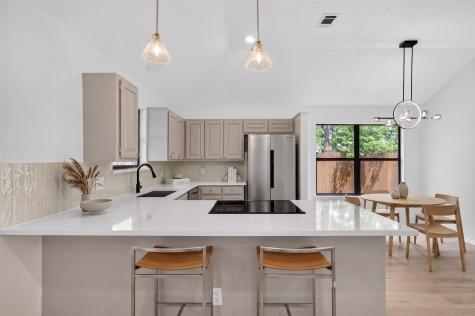 509 Brookside Court Burleson TX 76028