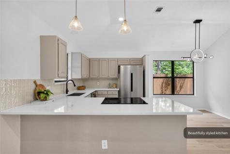 509 Brookside Court Burleson TX 76028