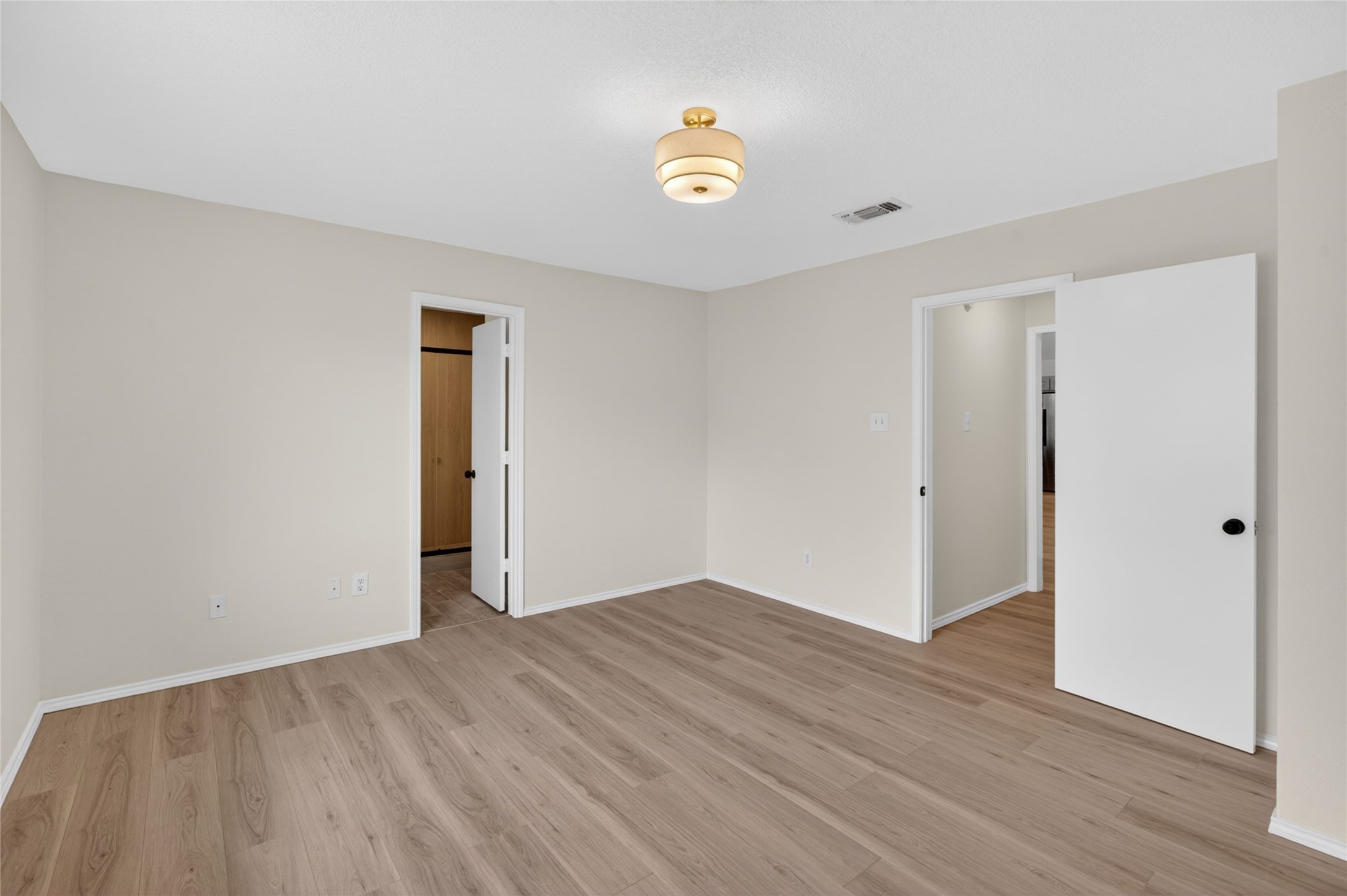 509 Brookside Court Burleson TX 76028