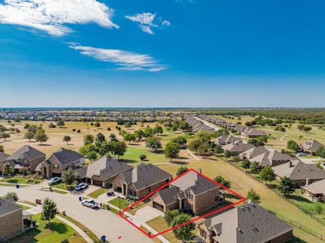 2612 Sabine Circle Royse City TX 75189