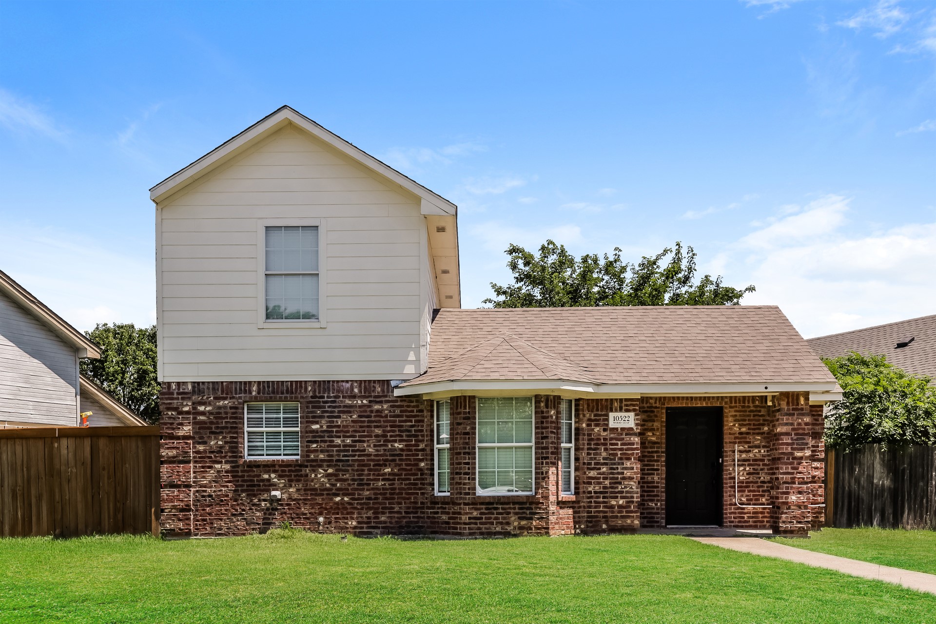 10522 Woodleaf Drive Dallas TX 75227