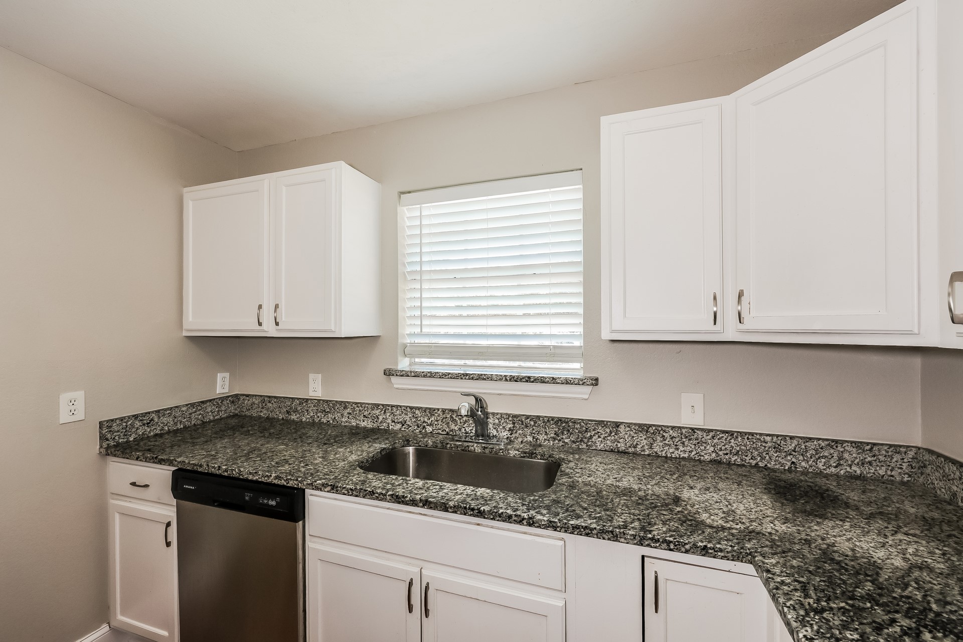 10522 Woodleaf Drive Dallas TX 75227