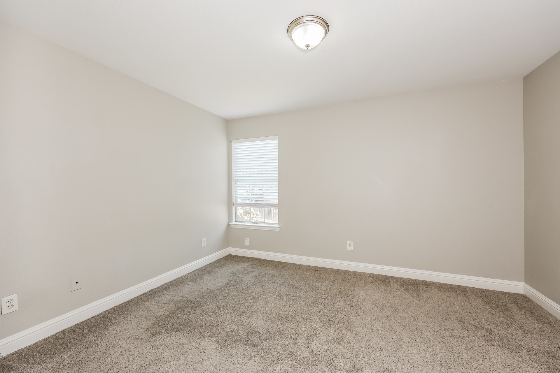 10522 Woodleaf Drive Dallas TX 75227