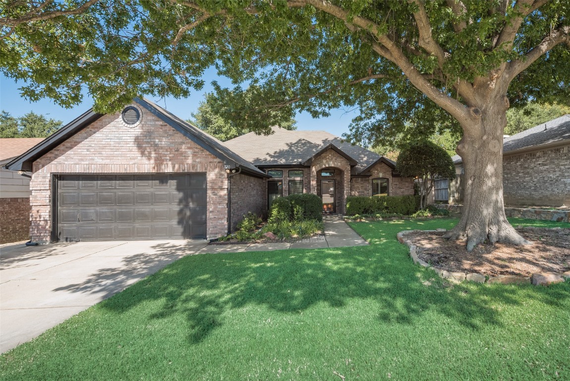 7120 Summerset Drive Benbrook TX 76126