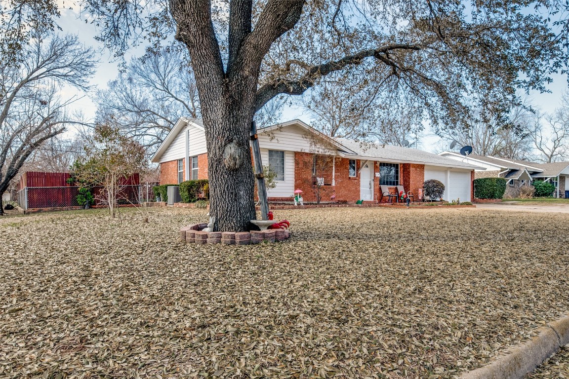 5716 Bonnie Wayne Street Haltom City TX 76117