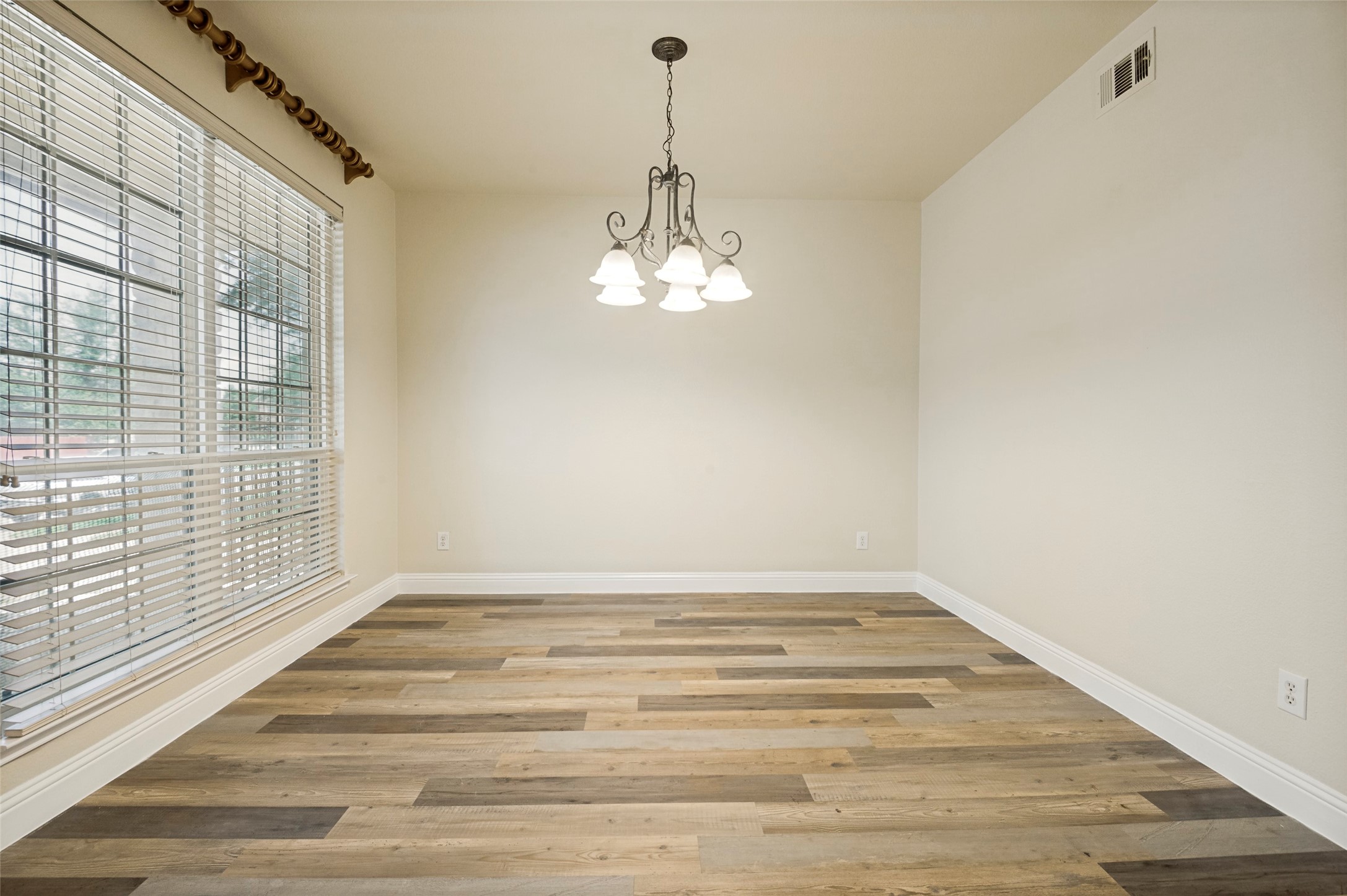 2471 Somervell Trail Grand Prairie TX 75052