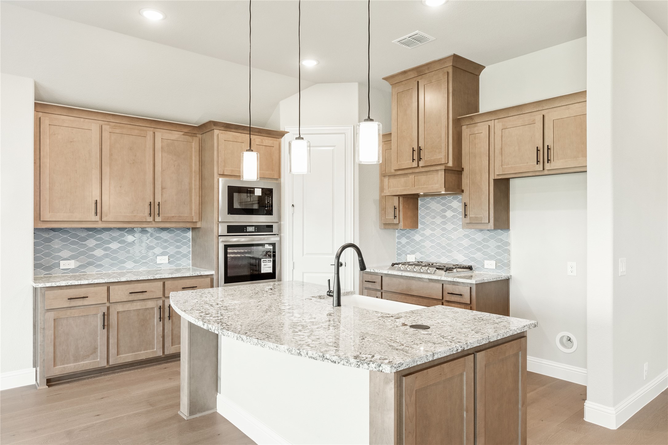315 Spring Circle Red Oak TX 75154