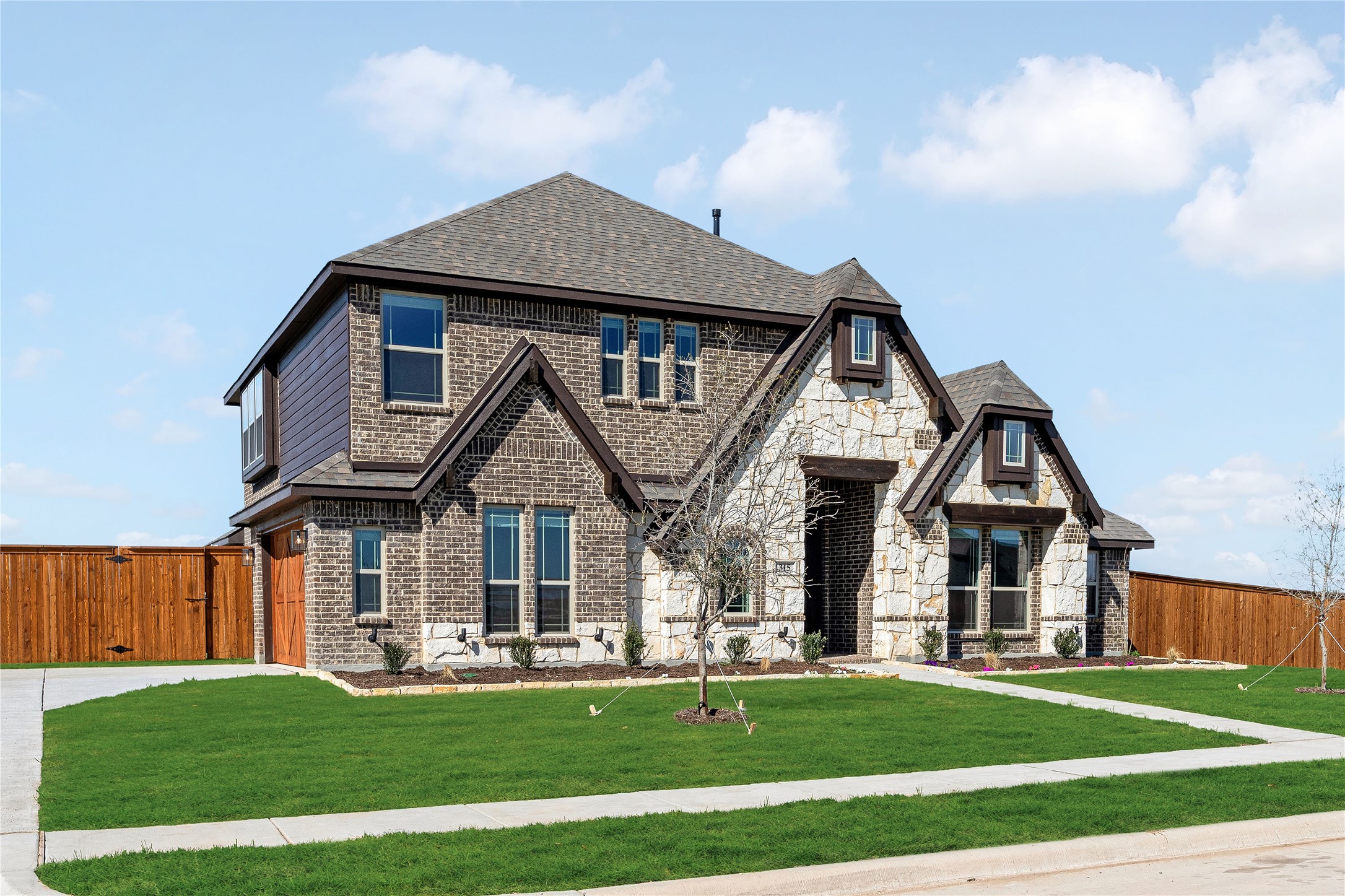 315 Spring Circle Red Oak TX 75154
