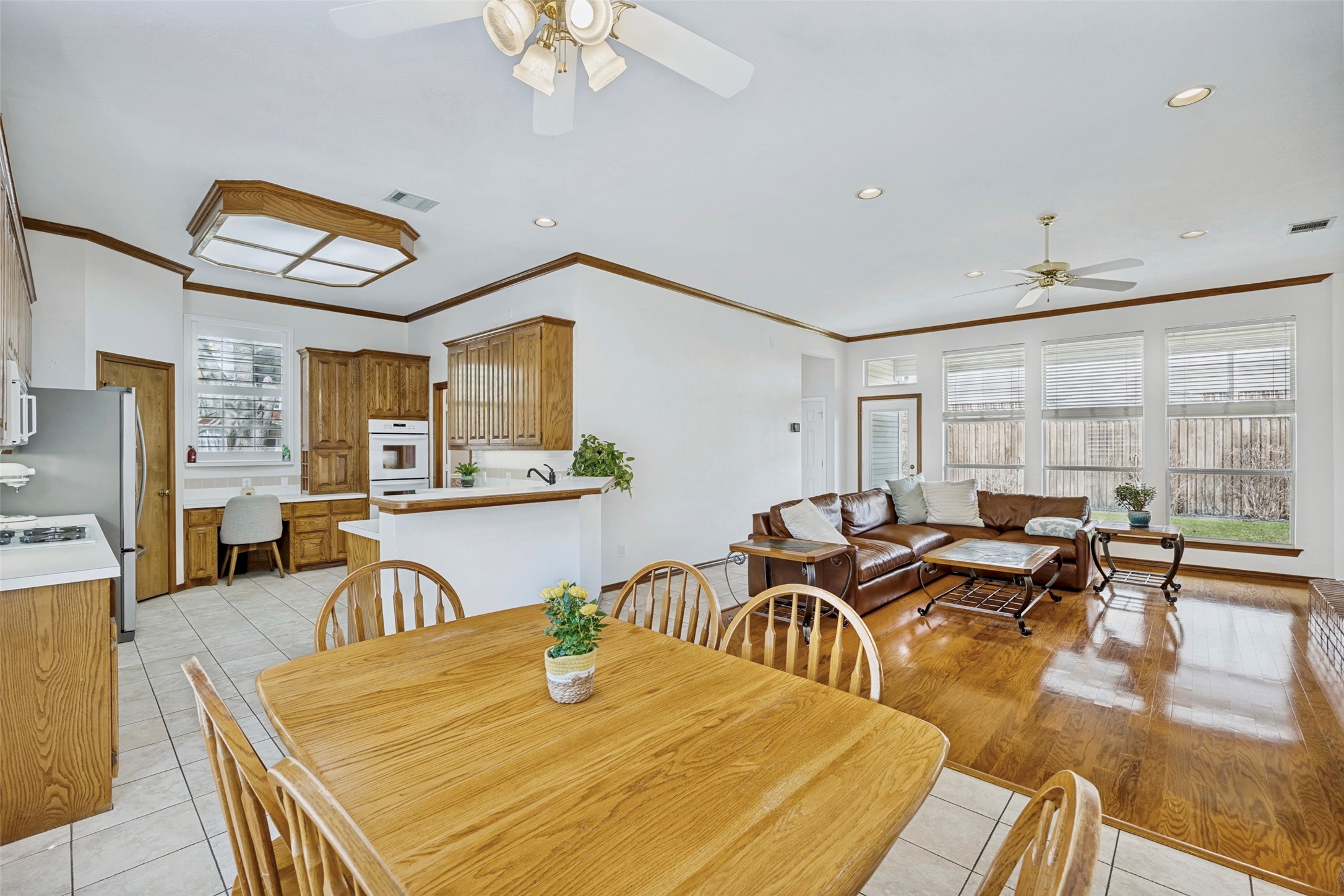 1902 Country Meadow Lane Richardson TX 75081