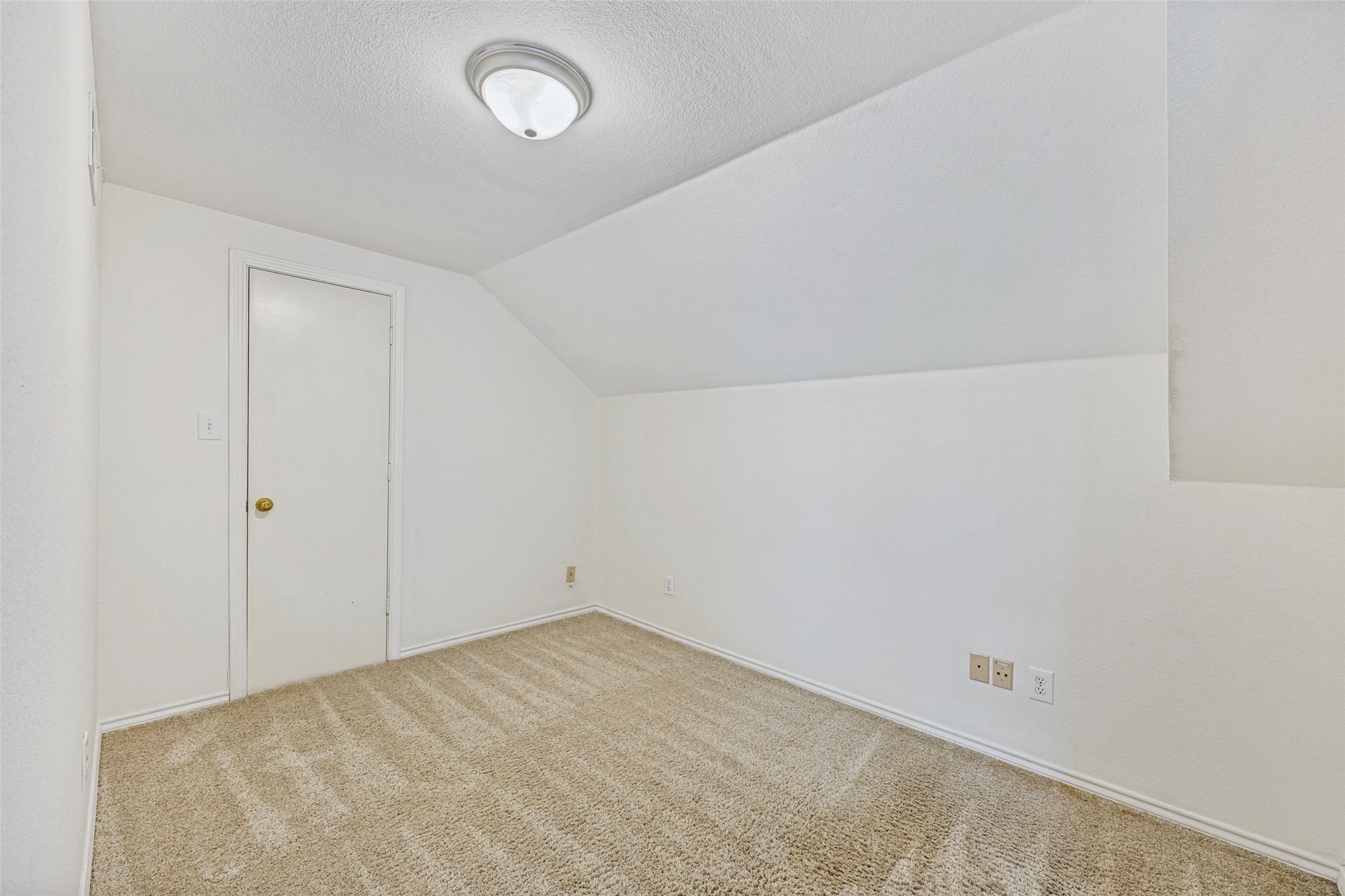 1902 Country Meadow Lane Richardson TX 75081