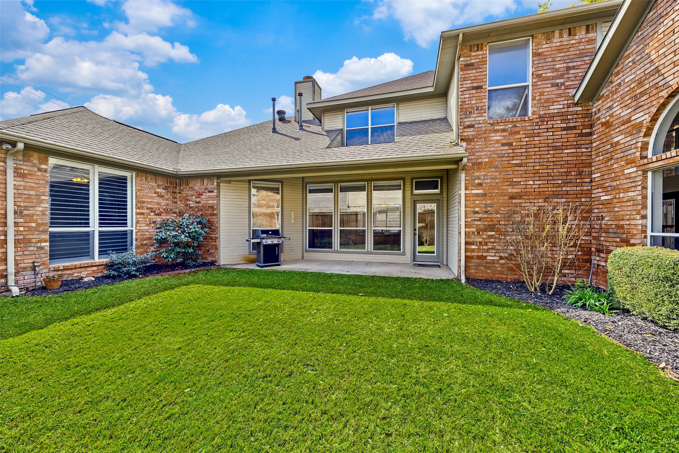 1902 Country Meadow Lane Richardson TX 75081