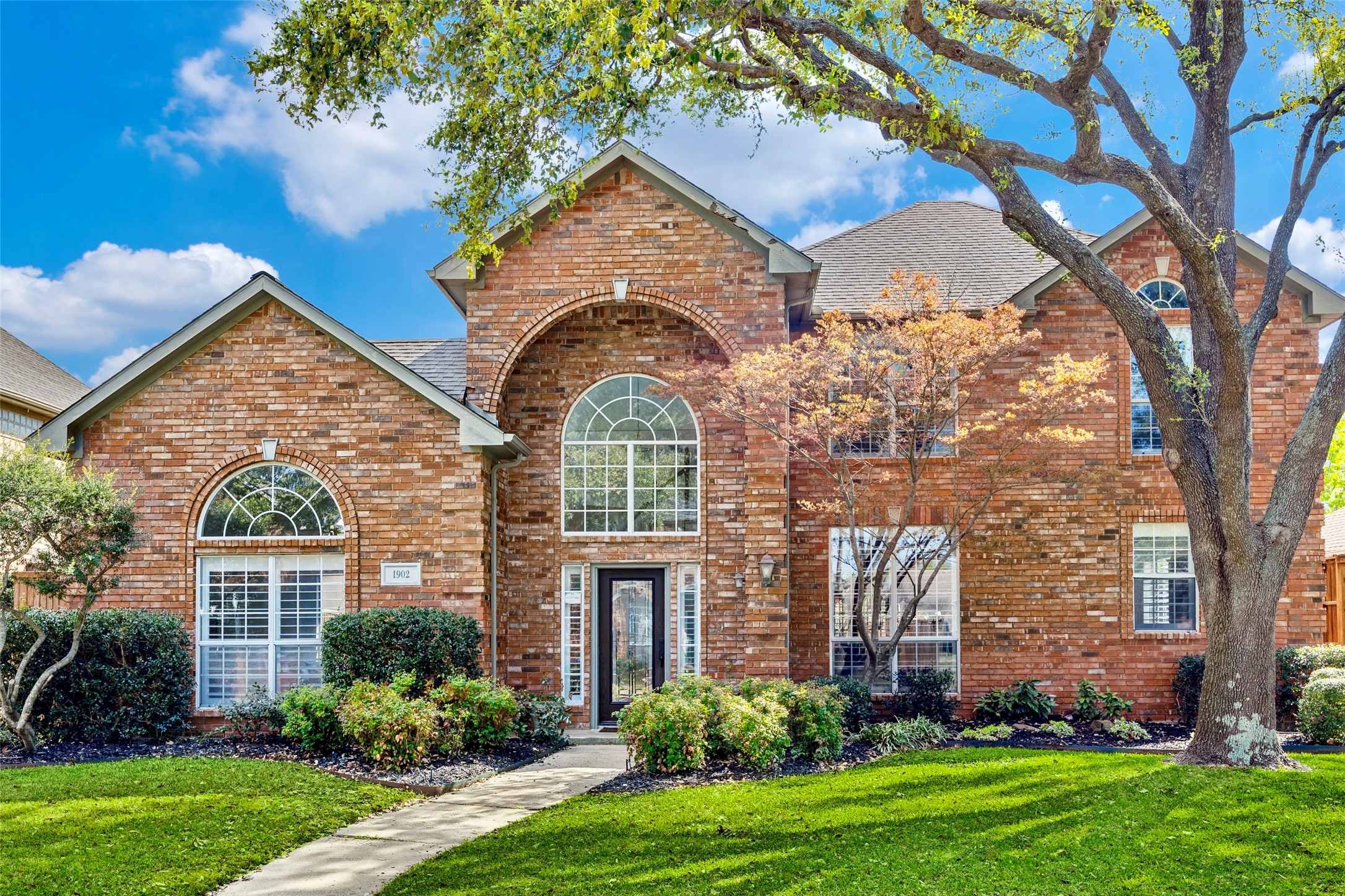 1902 Country Meadow Lane Richardson TX 75081