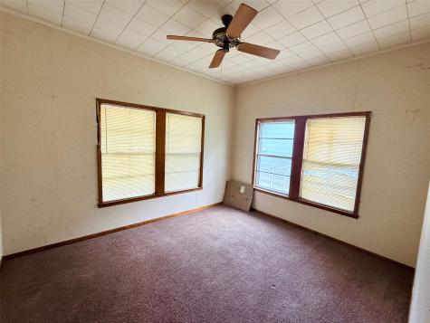 1215 NW 1st Avenue Mineral Wells TX 76067