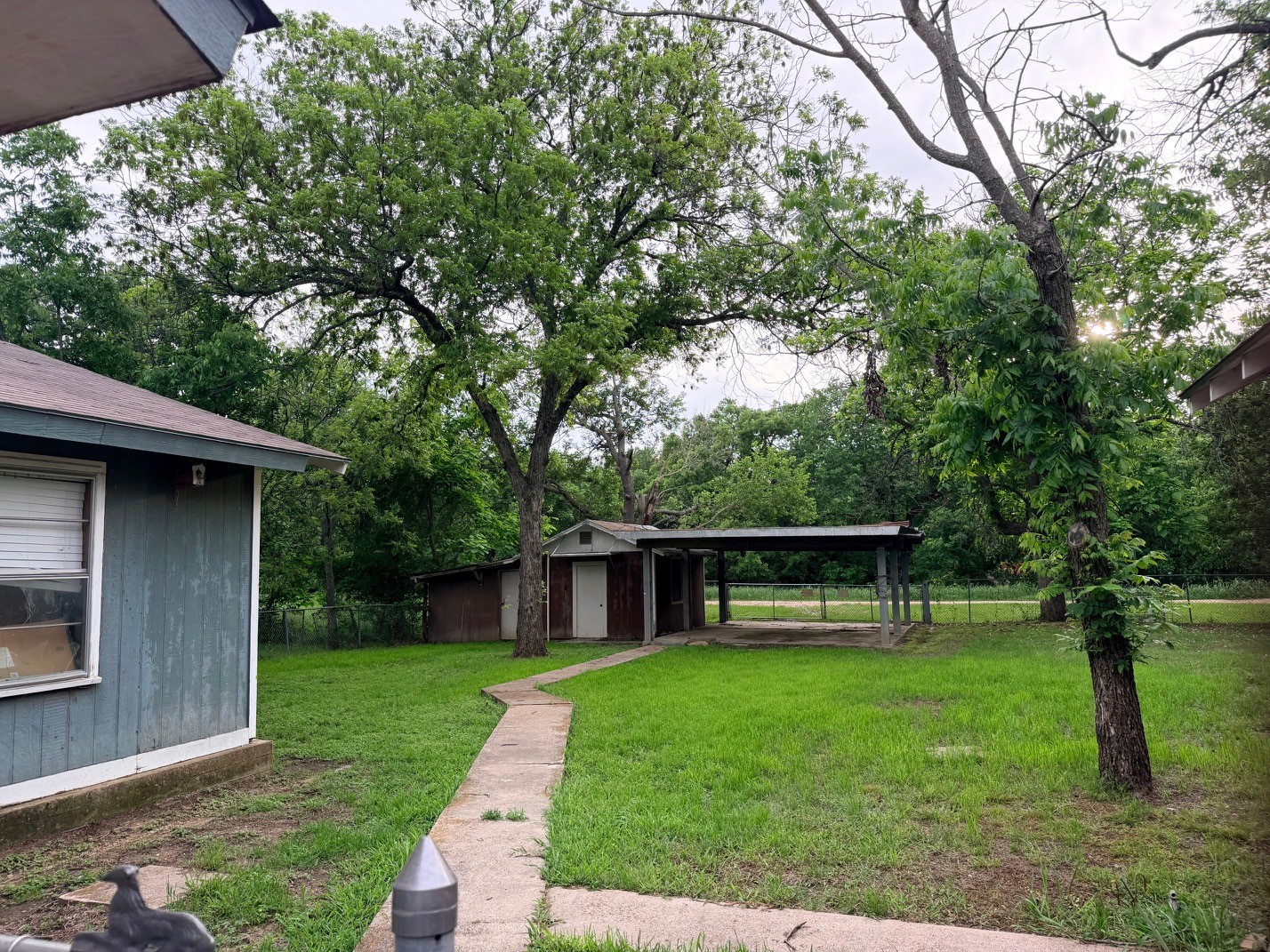 1215 NW 1st Avenue Mineral Wells TX 76067