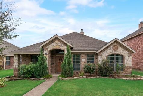 212 Happy Lane Red Oak TX 75154
