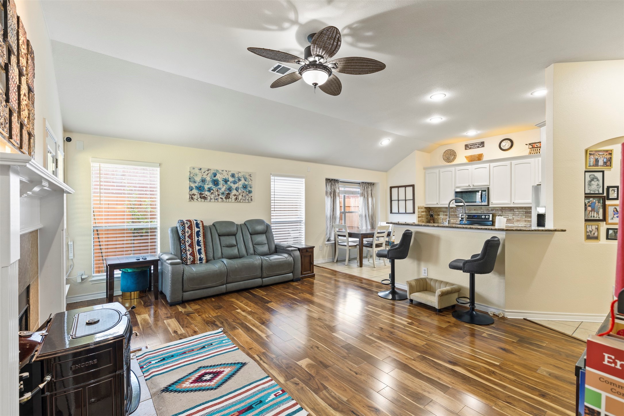 9236 Jason Drive White Settlement TX 76108