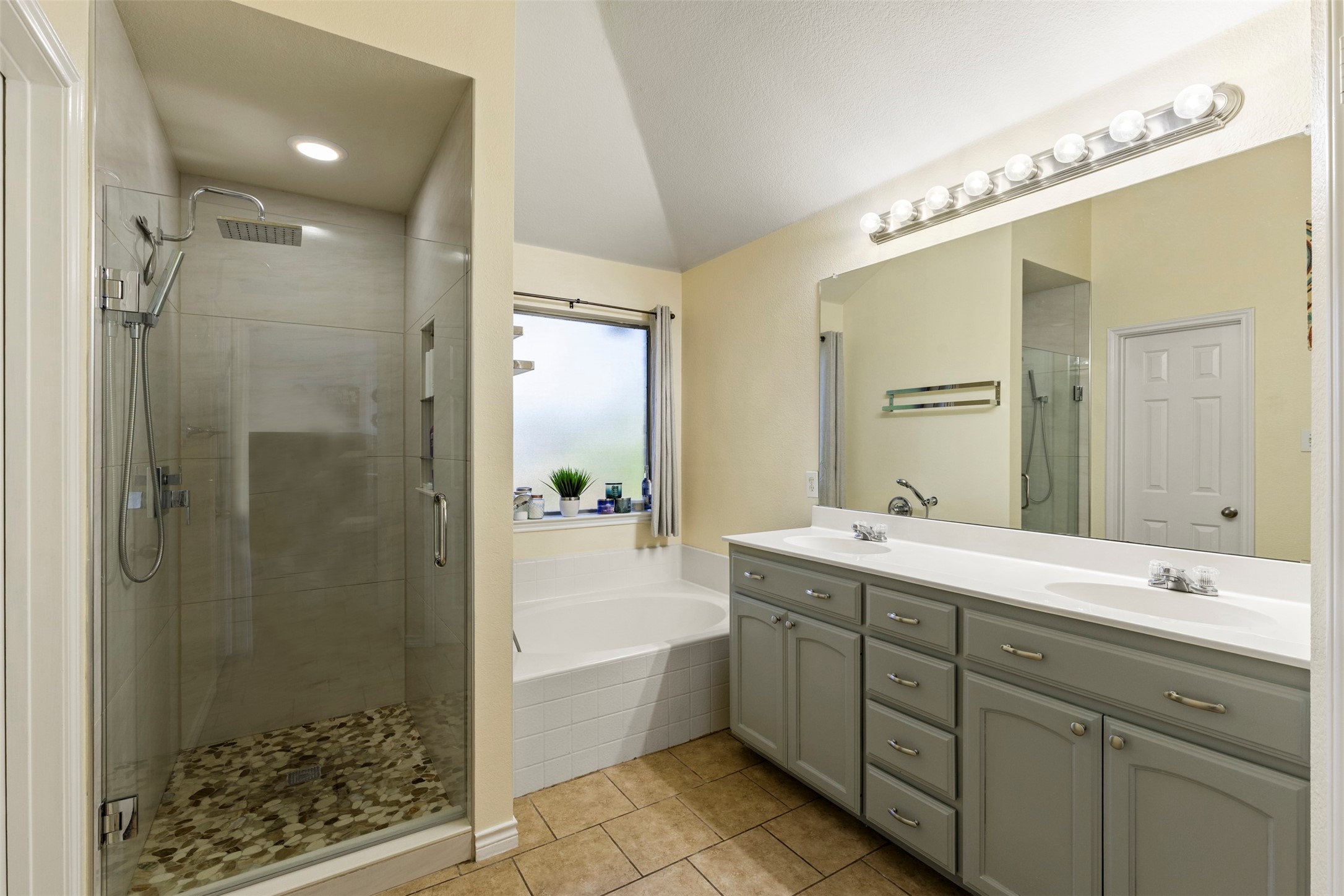 9236 Jason Drive White Settlement TX 76108