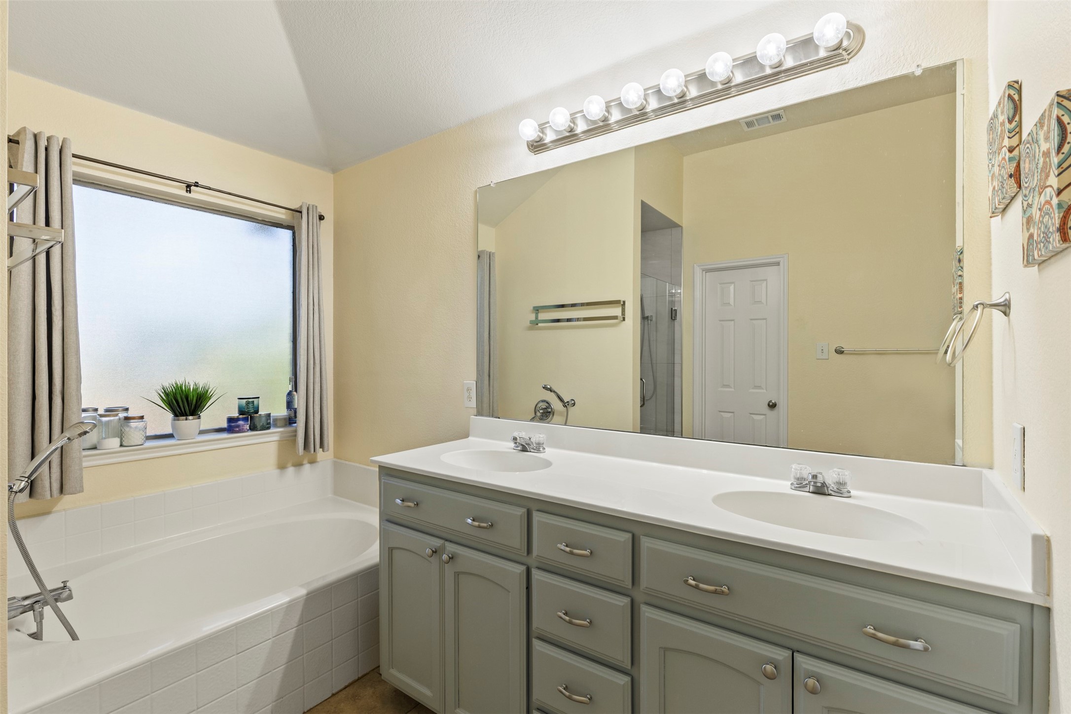 9236 Jason Drive White Settlement TX 76108