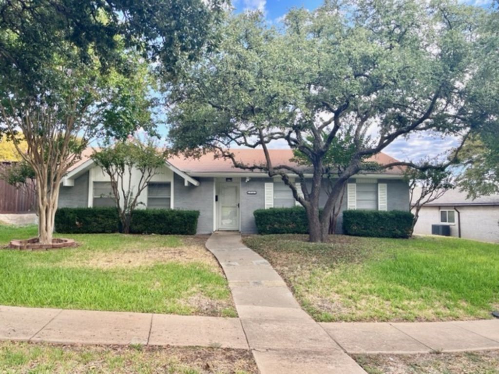 1907 Haymeadow Carrollton TX 75007