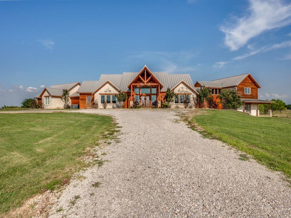 2250 Morrow Road Valley View TX 76272
