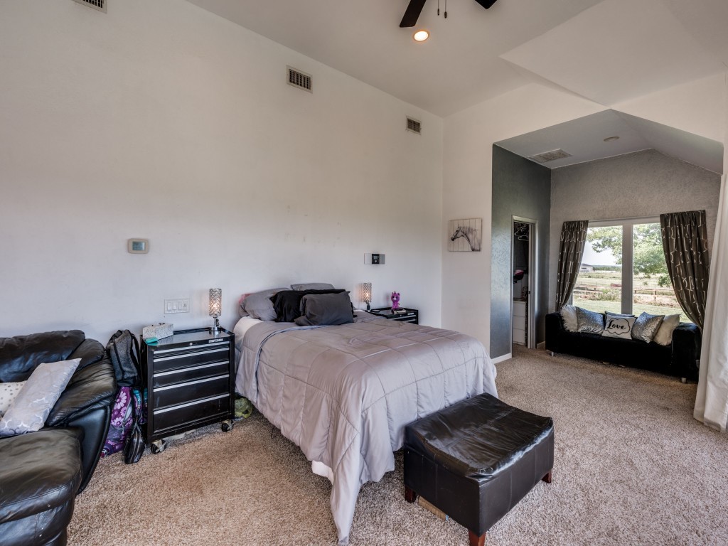 2250 Morrow Road Valley View TX 76272