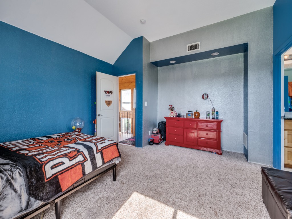 2250 Morrow Road Valley View TX 76272