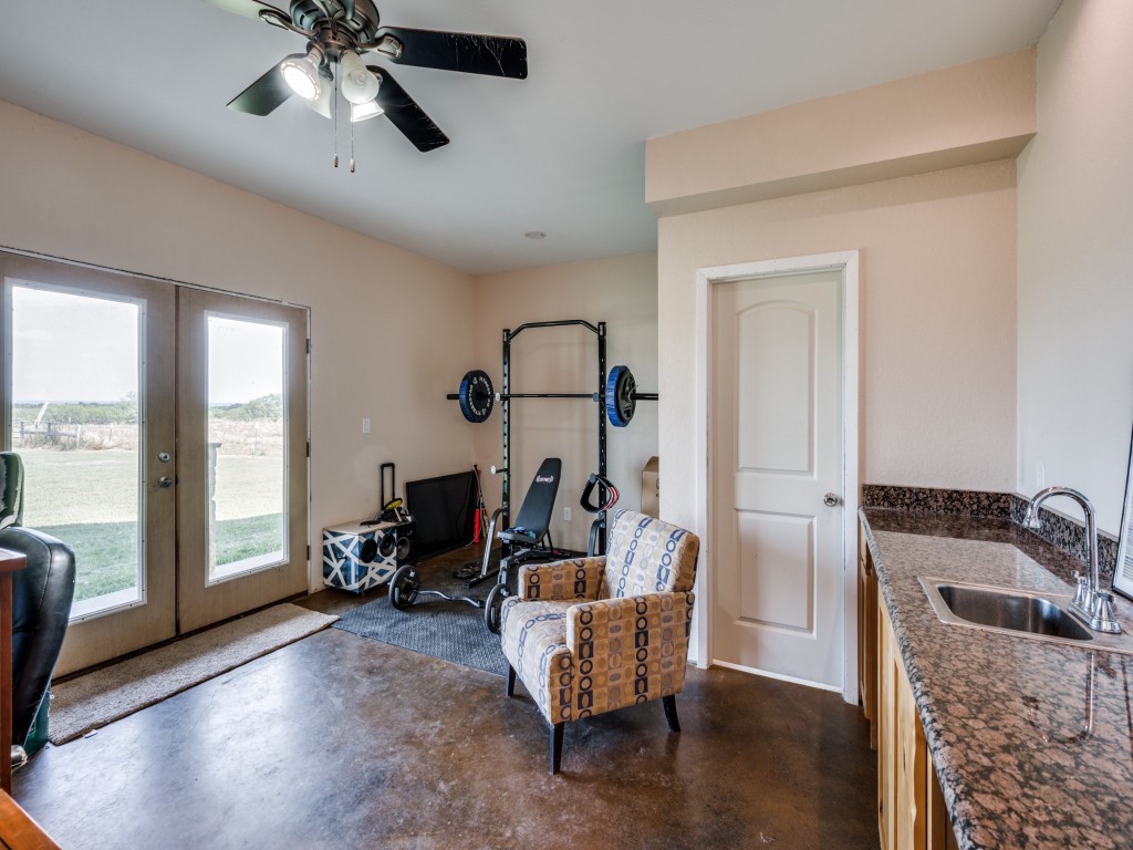2250 Morrow Road Valley View TX 76272