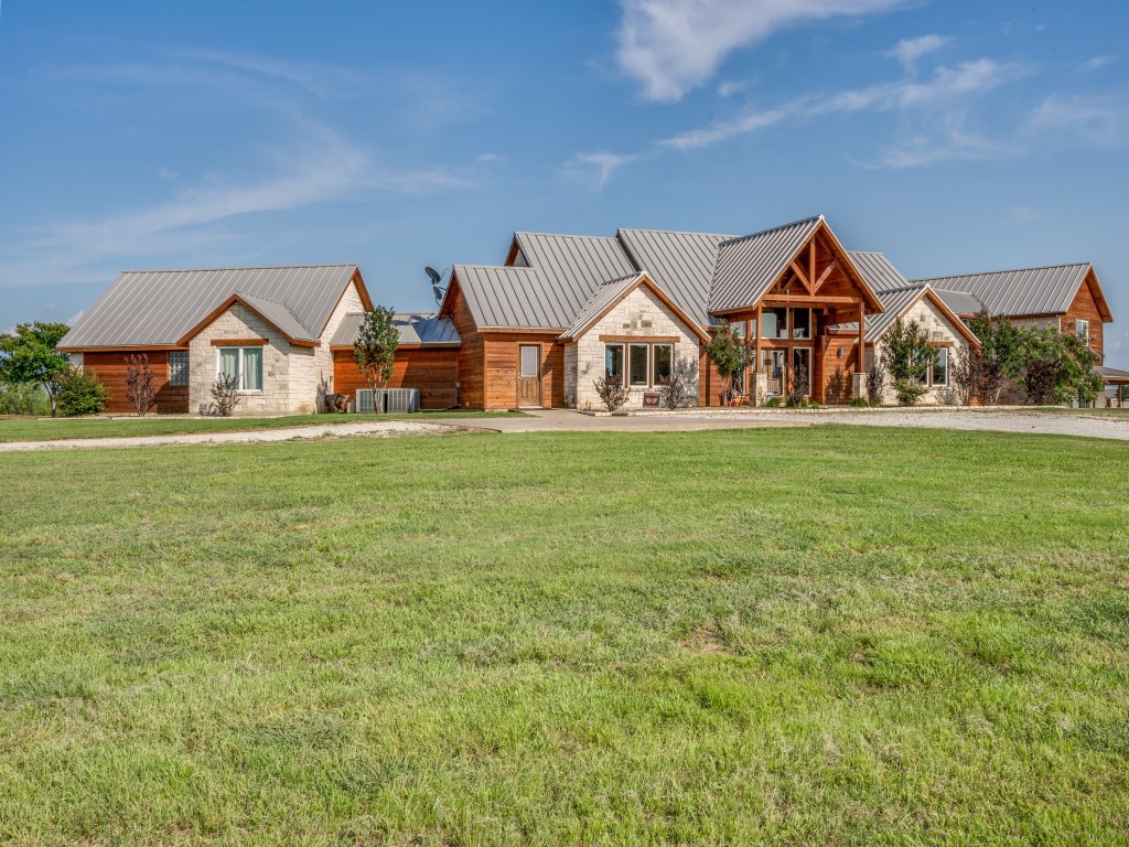 2250 Morrow Road Valley View TX 76272