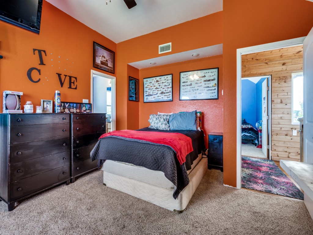 2250 Morrow Road Valley View TX 76272