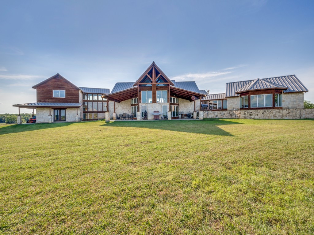 2250 Morrow Road Valley View TX 76272