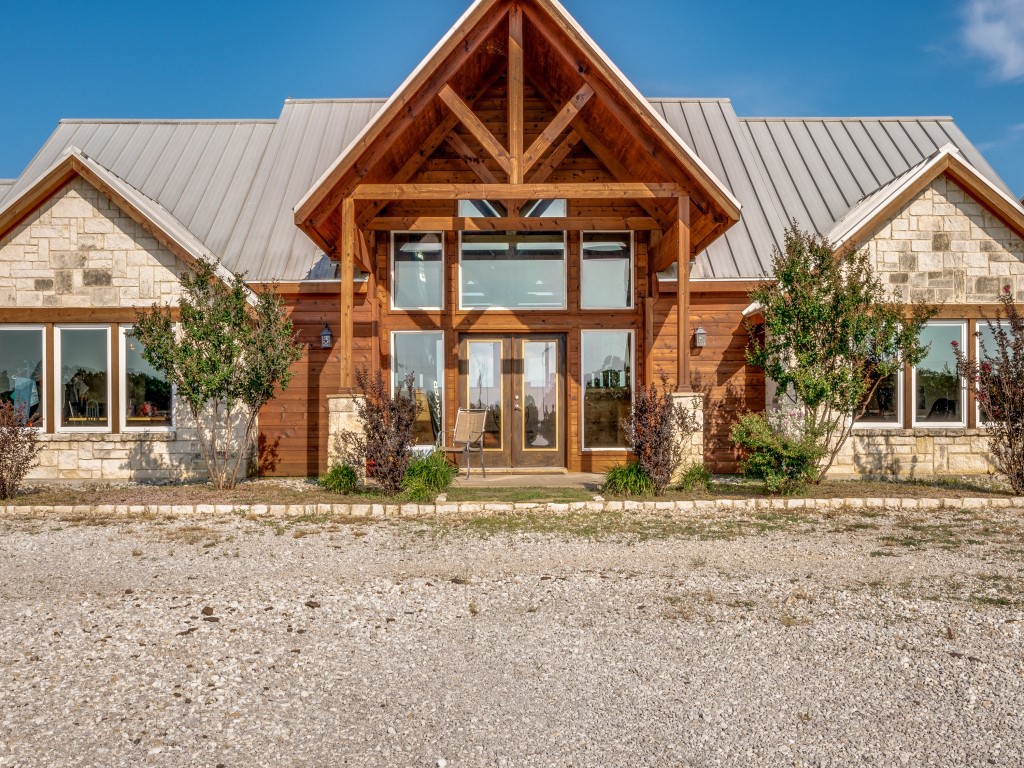 2250 Morrow Road Valley View TX 76272