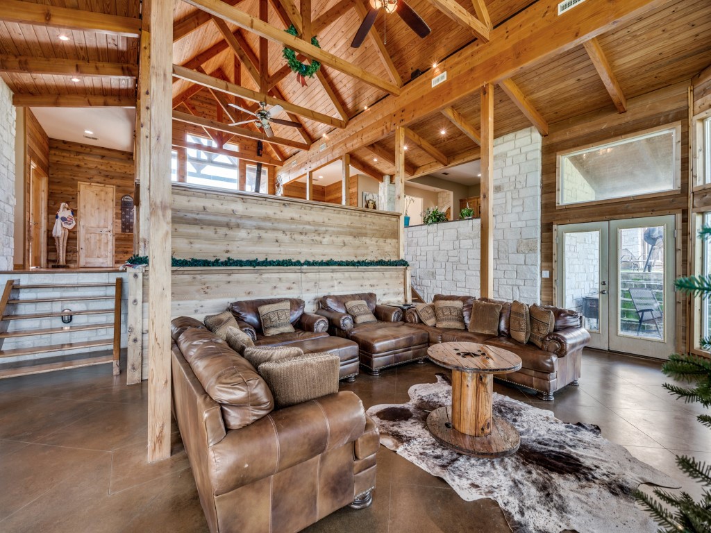 2250 Morrow Road Valley View TX 76272