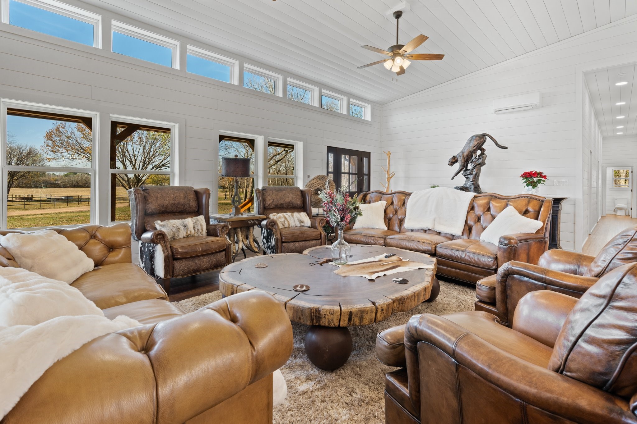 1512 E Henderson Street Cleburne TX 76031