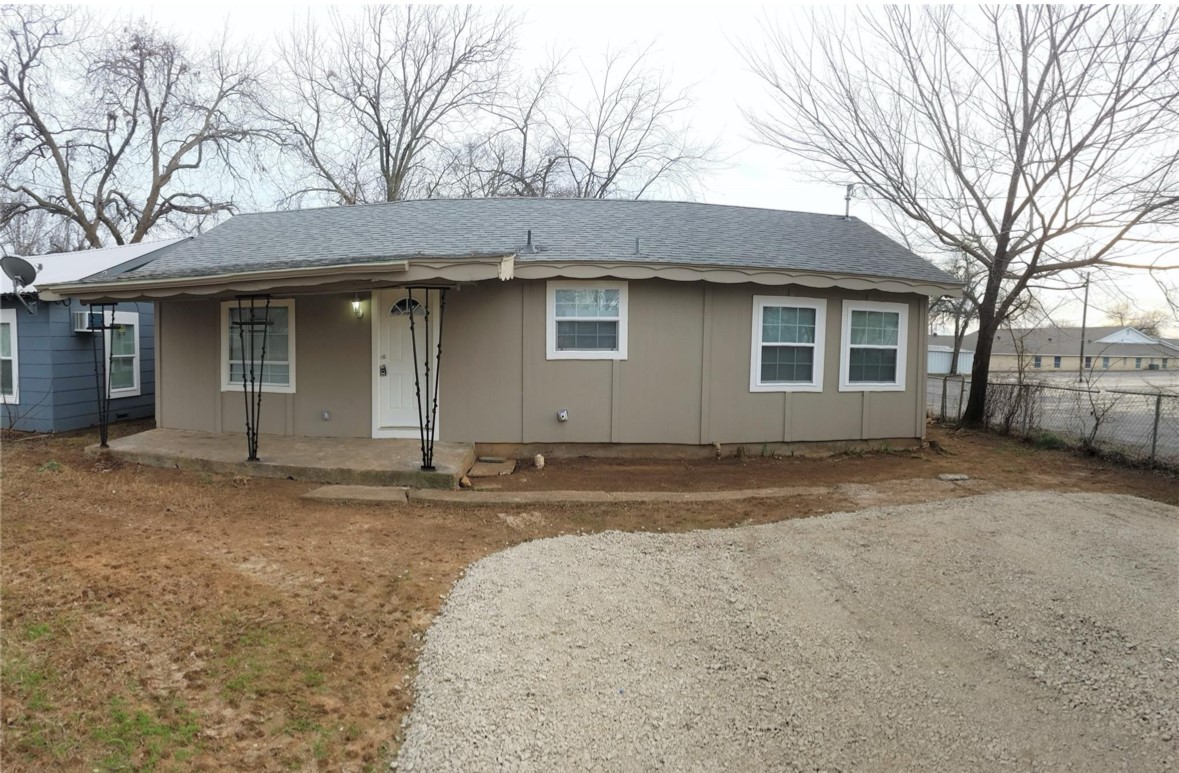 2112 W Bond Street Denison TX 75020
