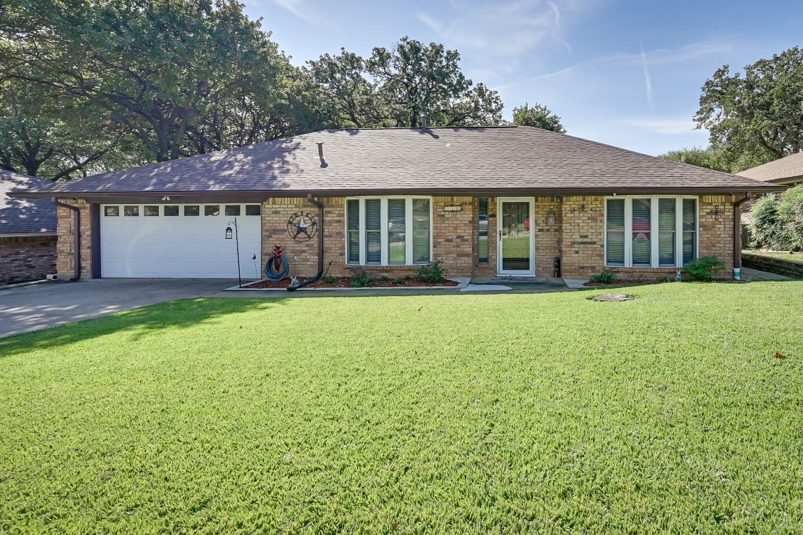 5710 Valley Ridge Court Arlington TX 76017