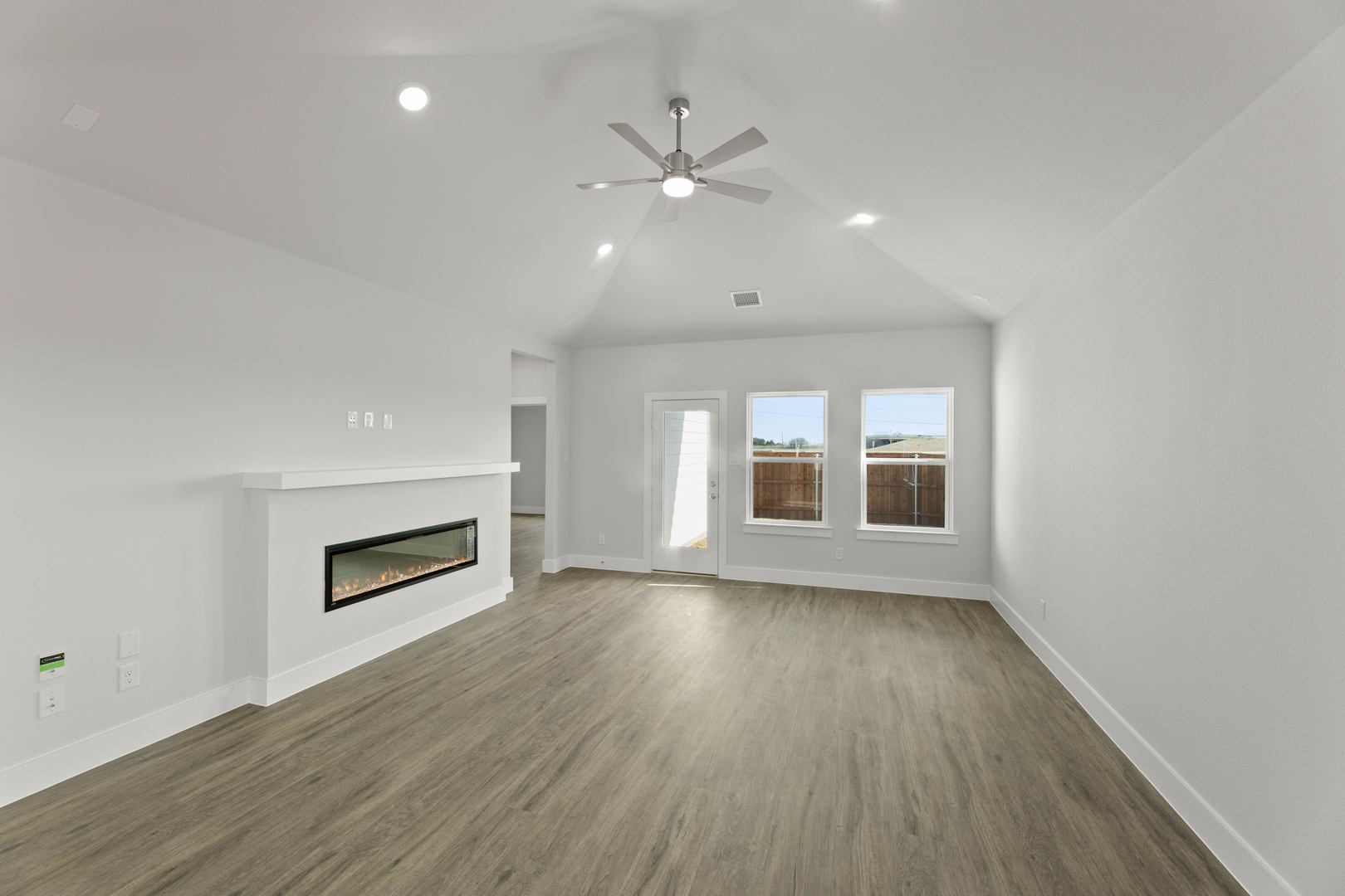 1504 Blackthorne Lane Denton TX 76249