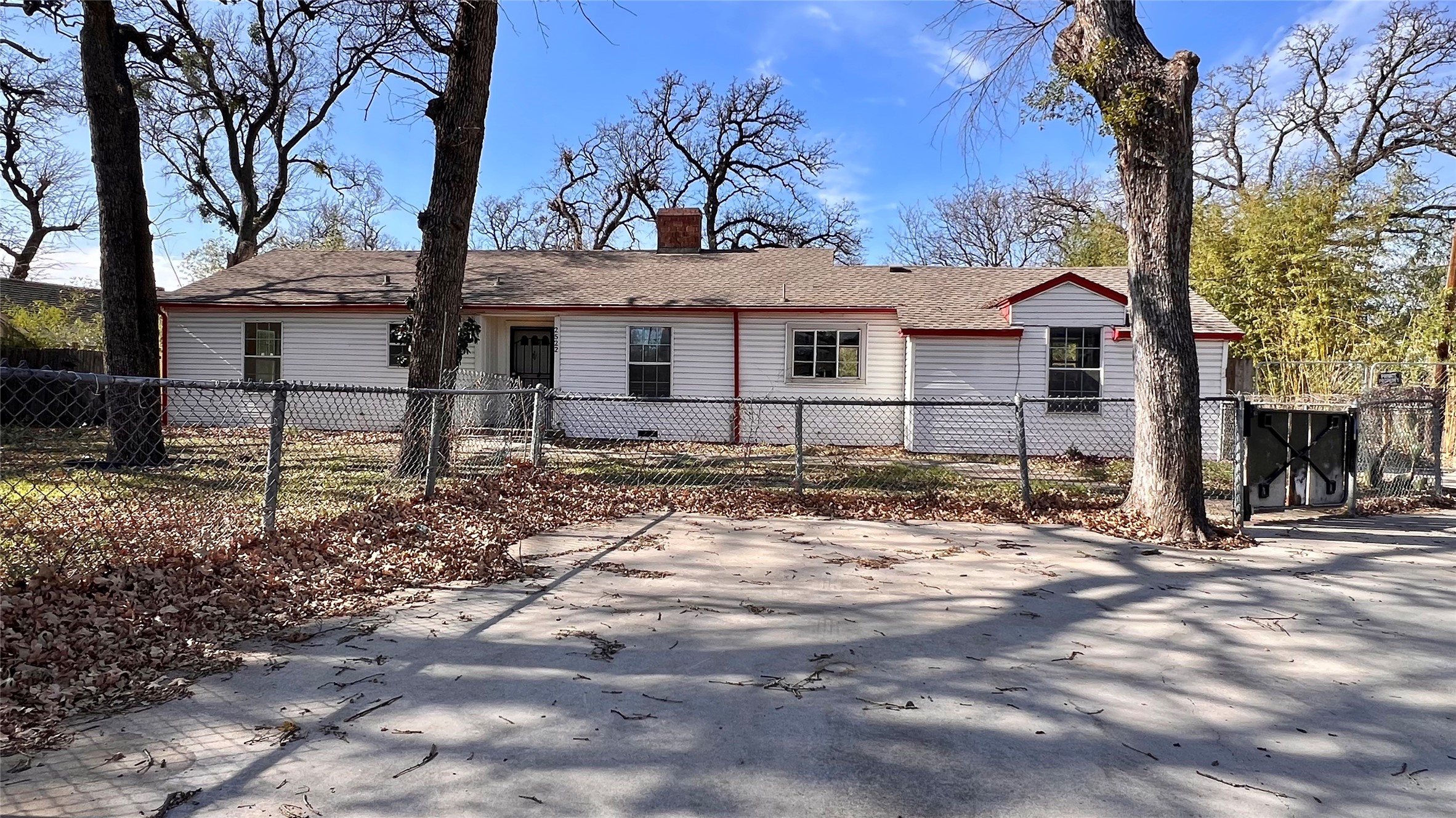 2522 N Hughes Avenue Fort Worth TX 76103