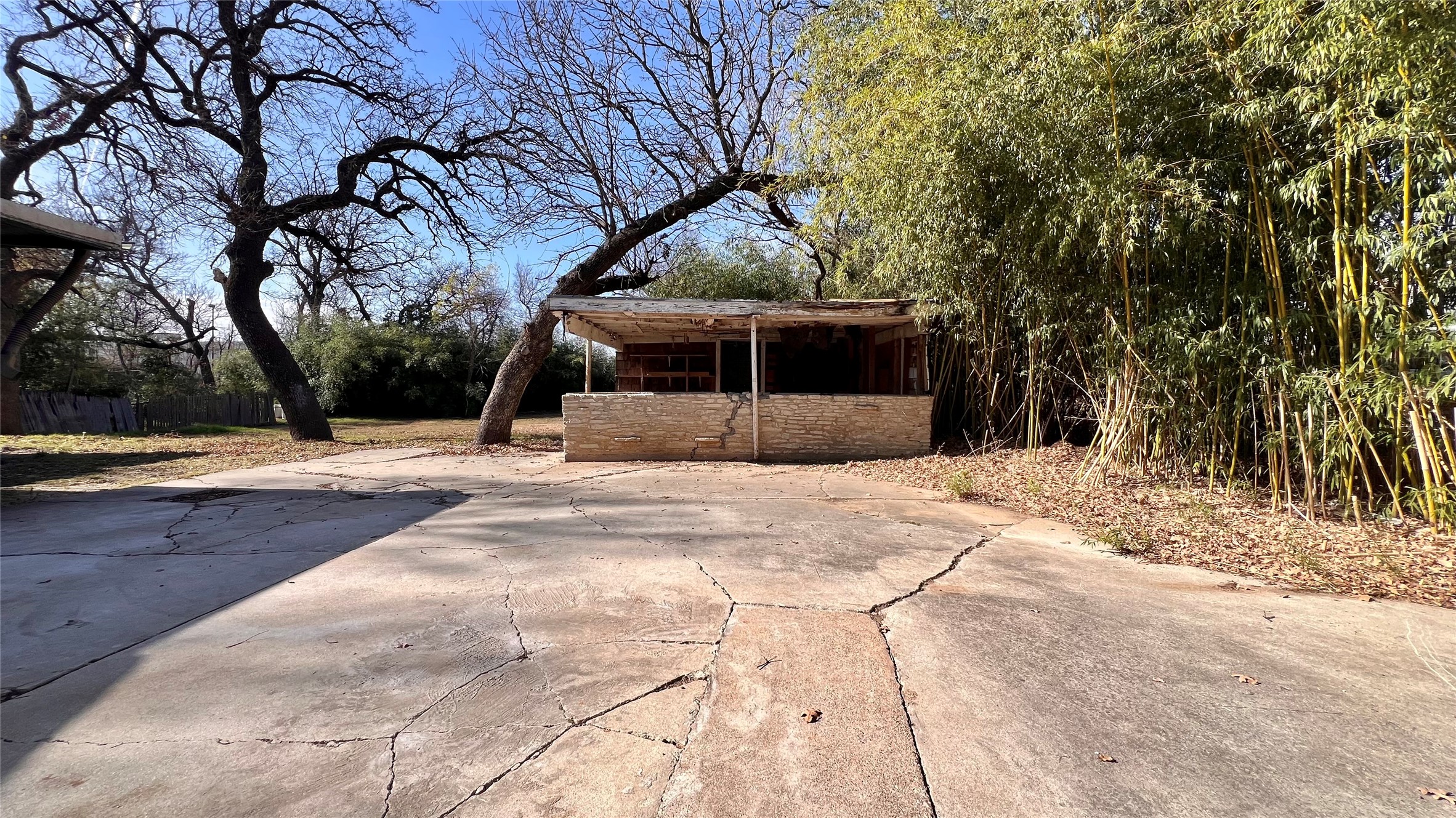2522 N Hughes Avenue Fort Worth TX 76103