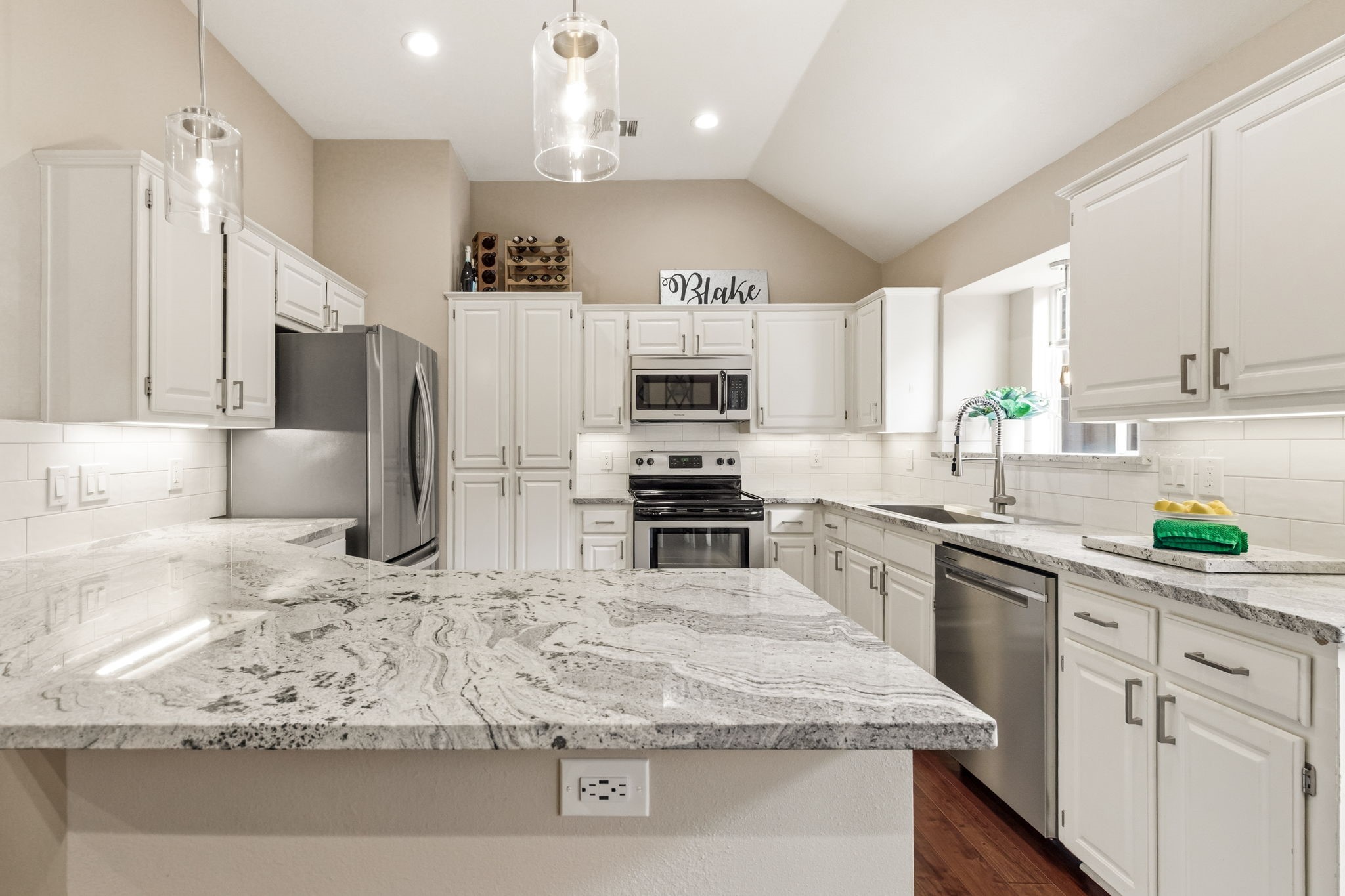 2215 Dallas Drive Carrollton TX 75006