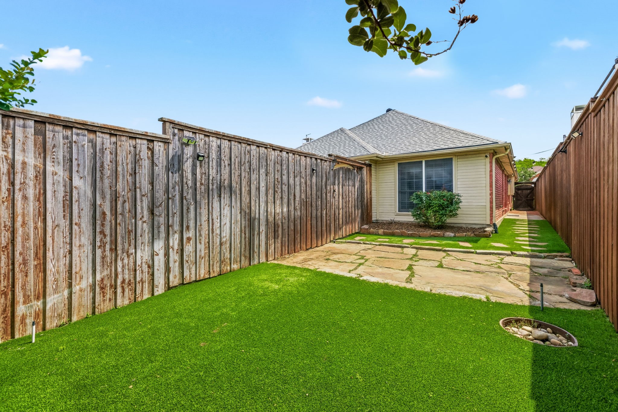 2215 Dallas Drive Carrollton TX 75006