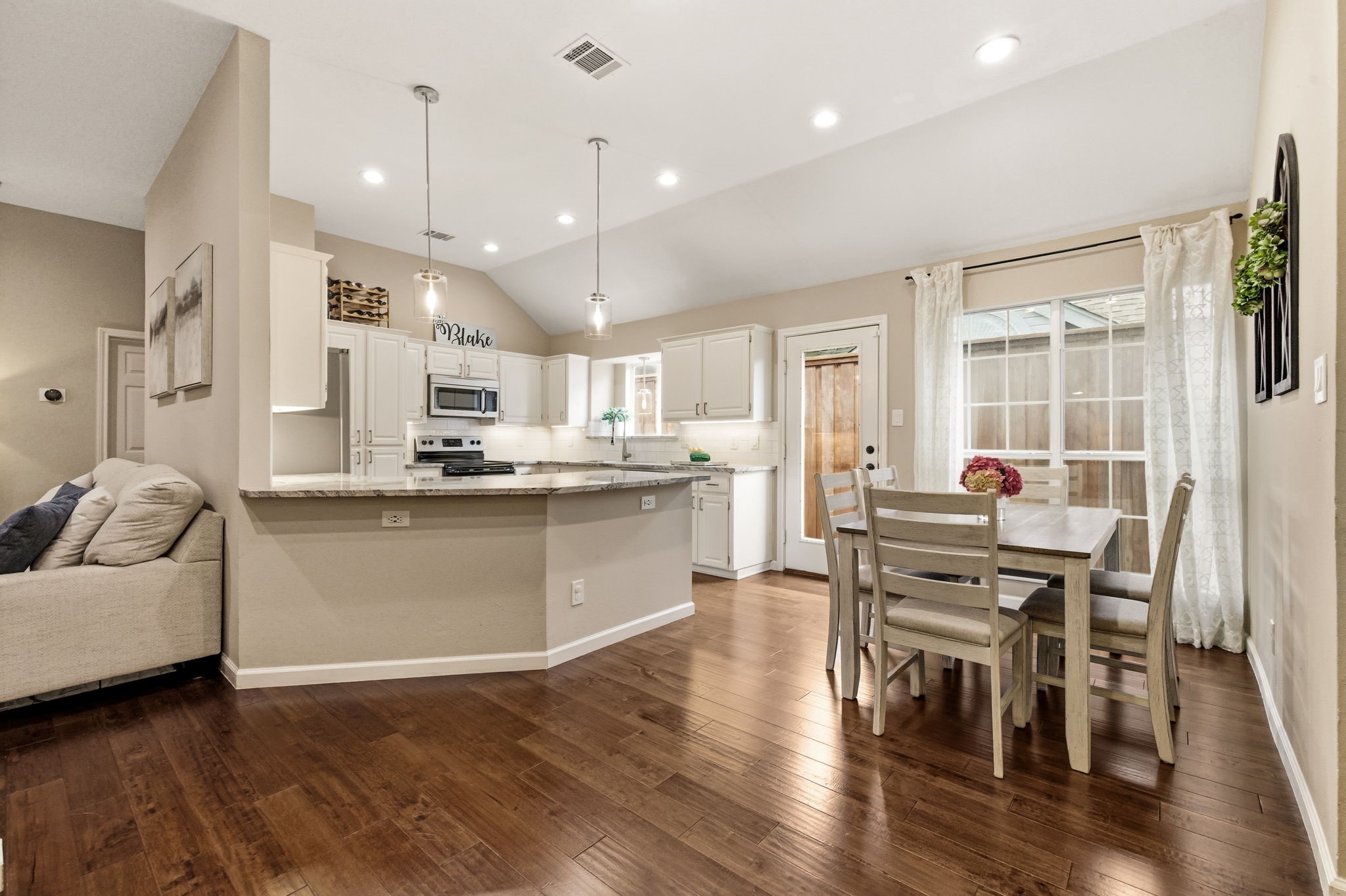 2215 Dallas Drive Carrollton TX 75006