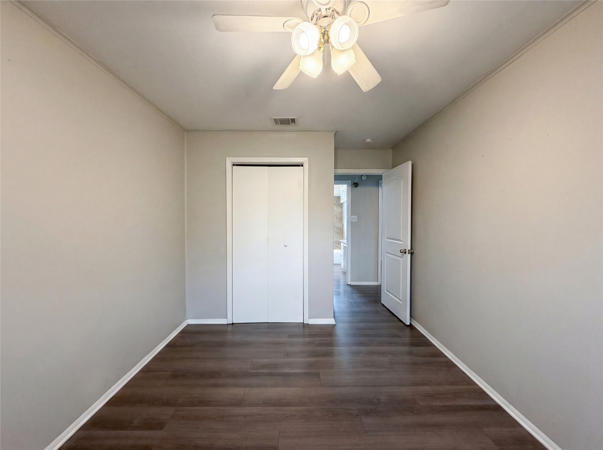 208 Summercrest Boulevard Burleson TX 76028