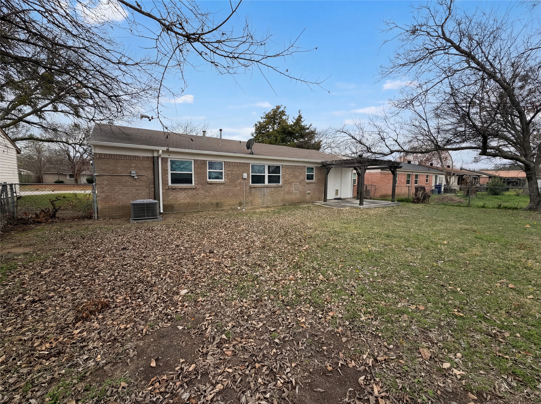 208 Summercrest Boulevard Burleson TX 76028